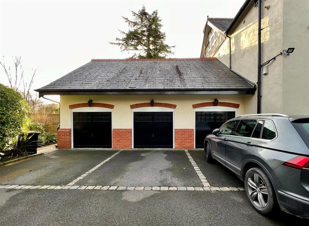 WhatsApp Image 2022-02-03 at 1.49.35 PM.jpeg