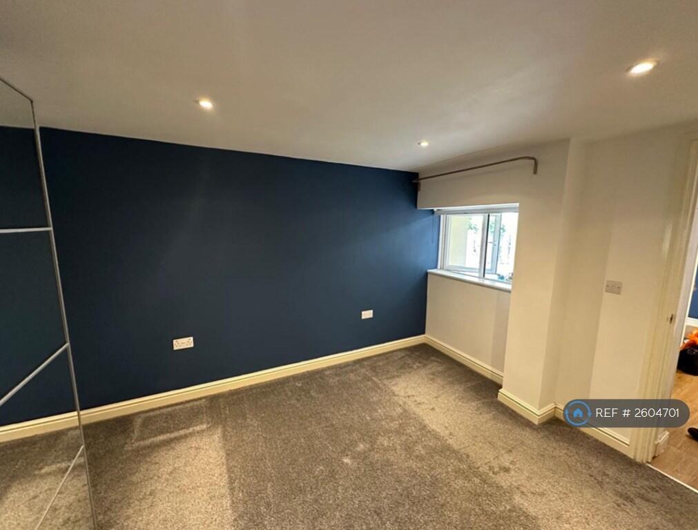 Master Bedroom (Unfurnished)