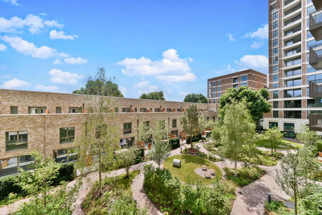 SIR JOHN SOAN APARTM