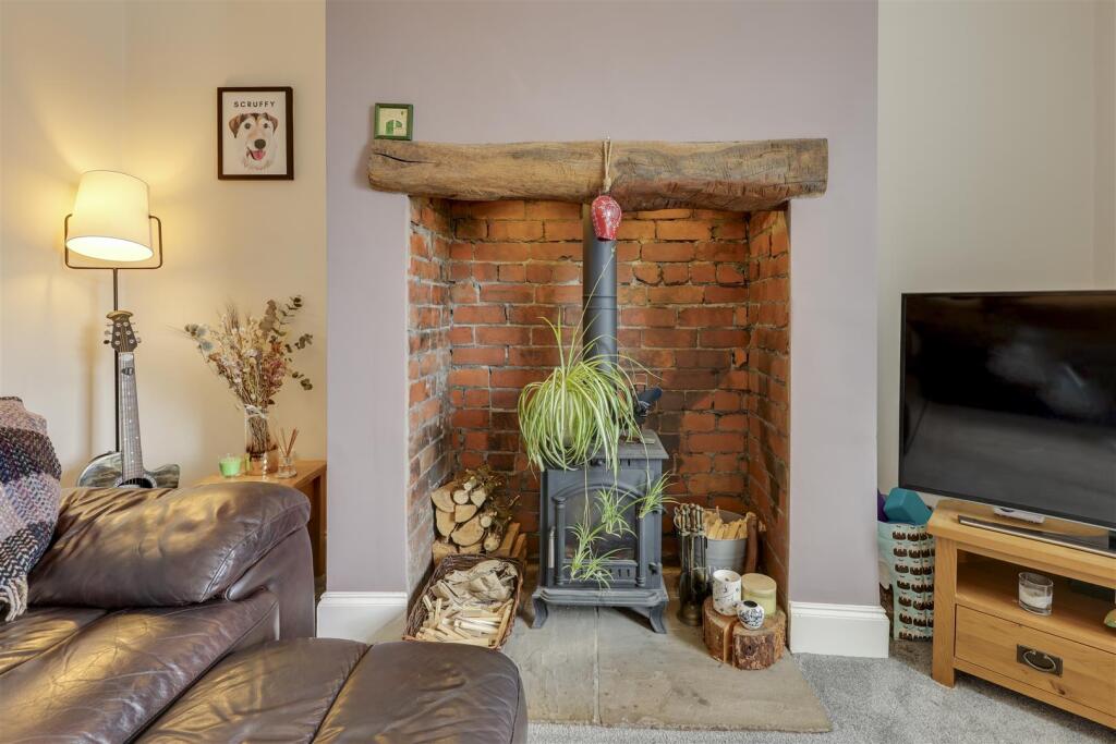Feature Log Burner