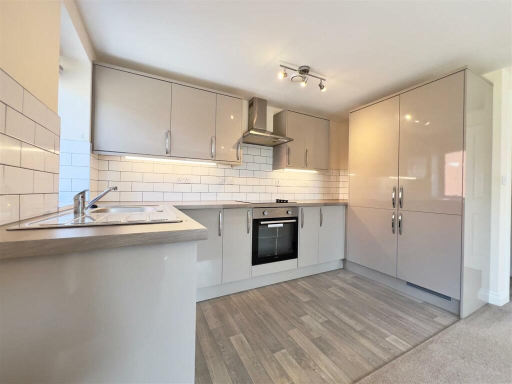 Kitchen area (4).jpg