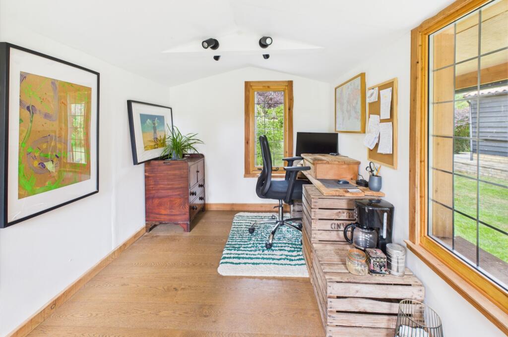 CAM02519G0-PR0288-STILL014