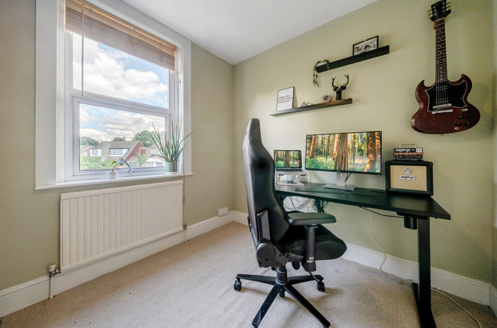 1326361-5-687e21d...