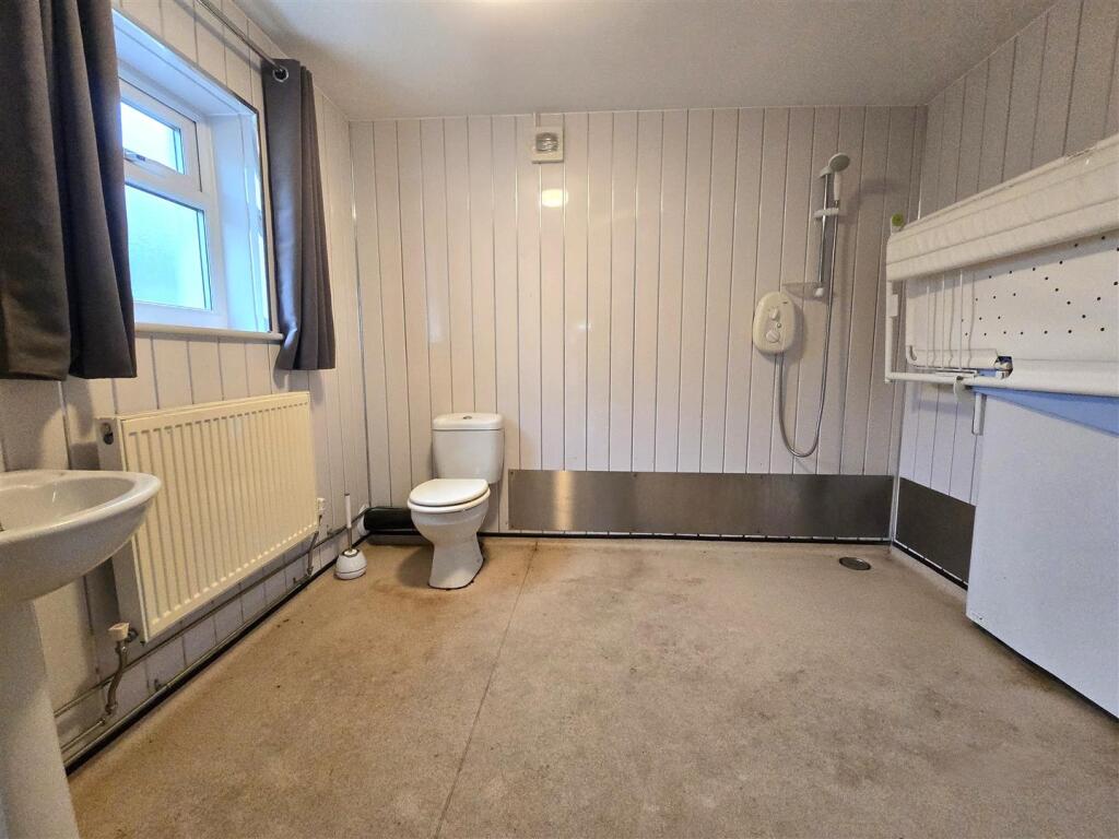 Ground Floor Shower Room