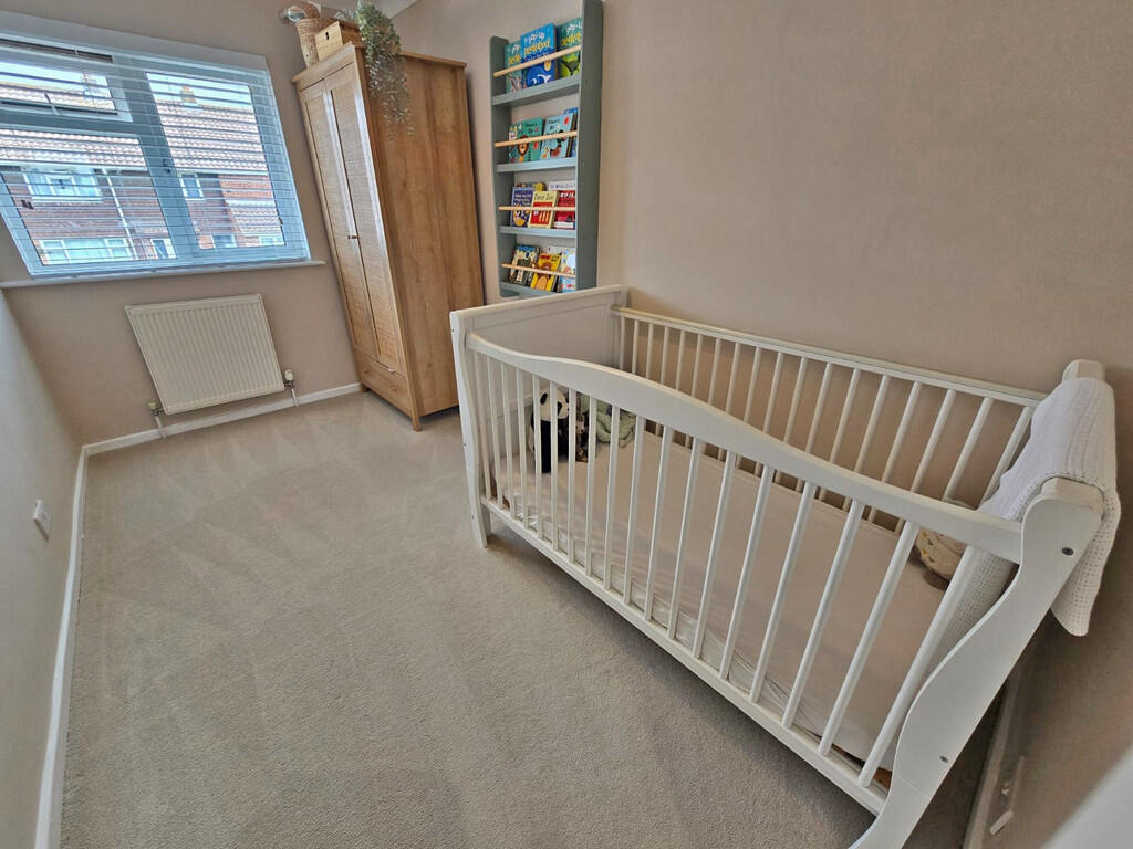 Third bedroom (2)