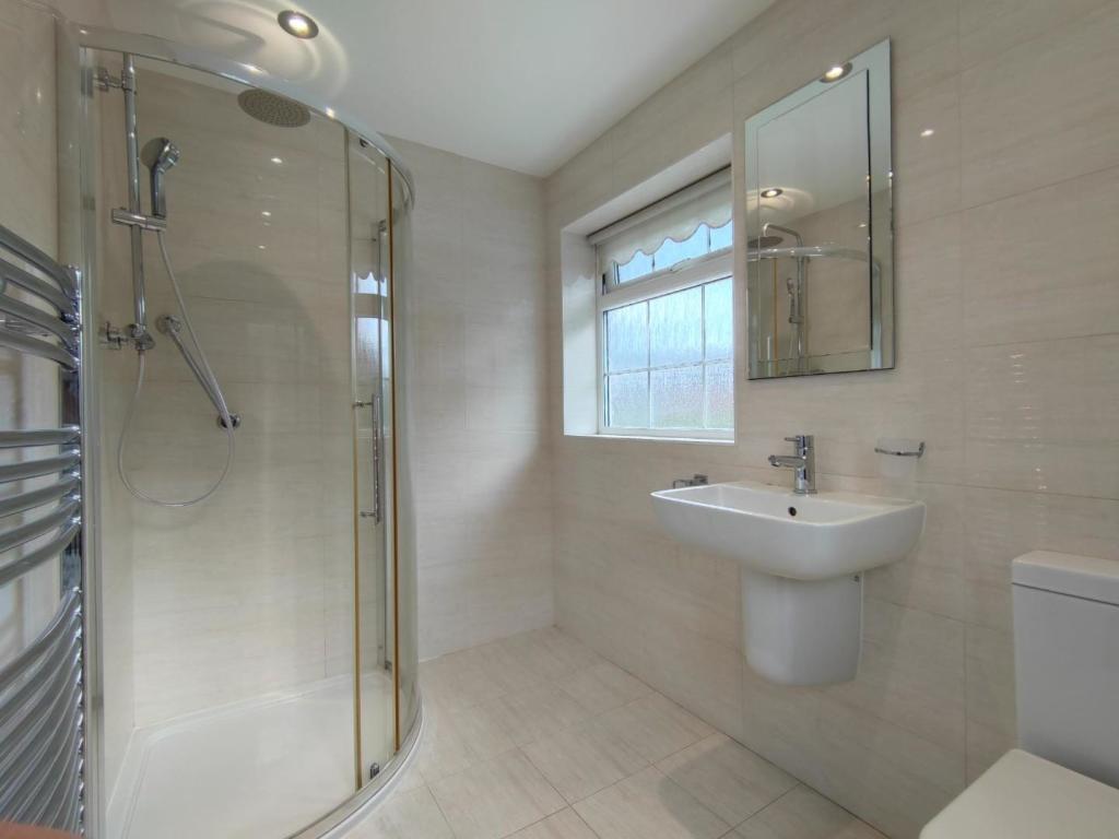 Shower Room 1