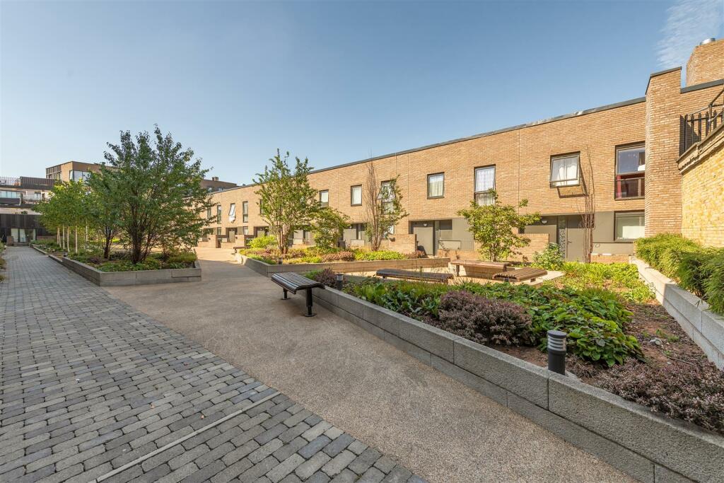 Craig House E17