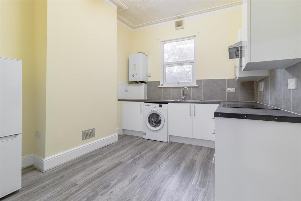 15 Selsdon Road   E13 9BY (Ground Floor Flat) (5).