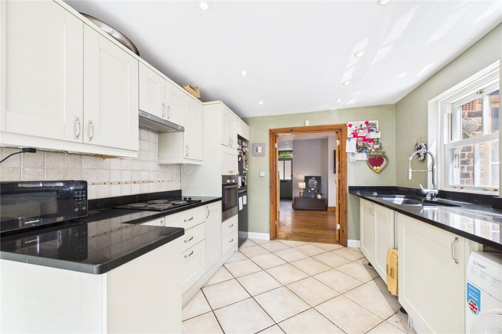 Kitchen/Breakfast Rm