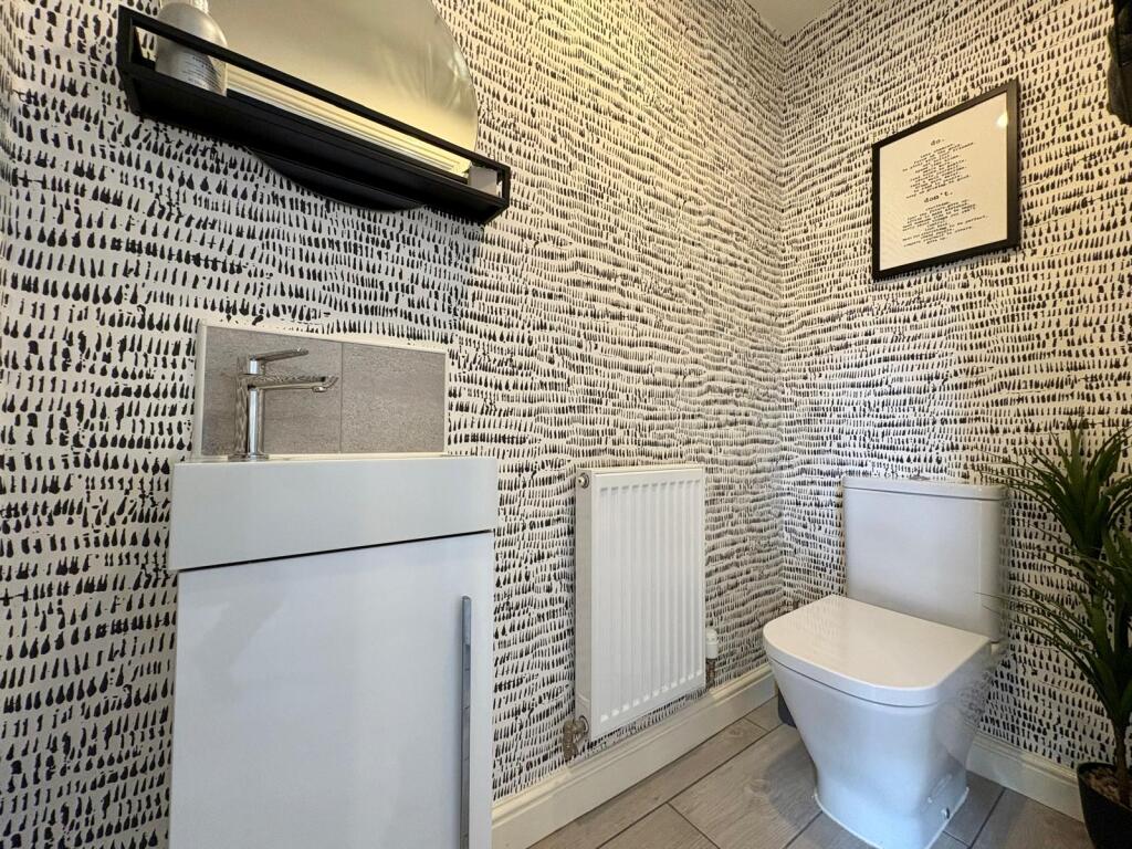 55 Walker Downstairs WC.jpg