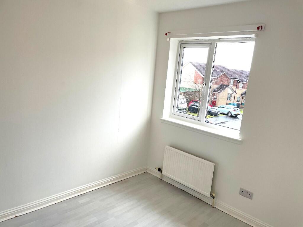 Bed 2. 3.0m x 2.4m