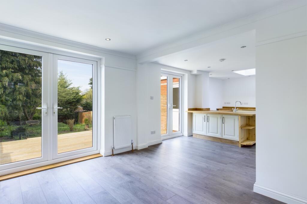 Kitchen/Dining/Sitti
