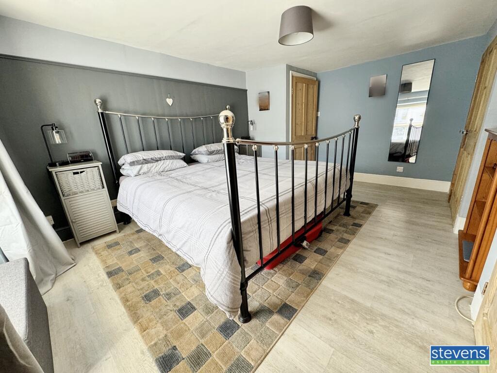 image00021_blurred (5)