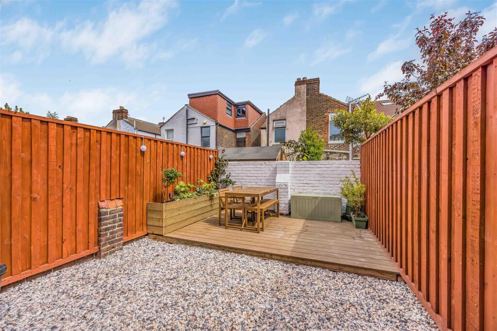 102 Jubilee Road, Southsea-Small-PorticoMarketing-