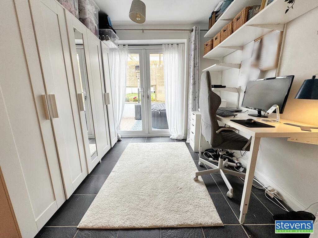 image00012_blurred (1)