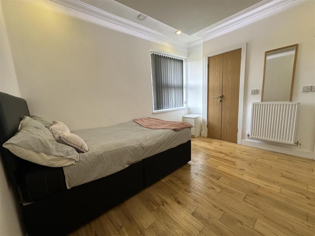 Flat 5 - Bedroom 1.JPEG