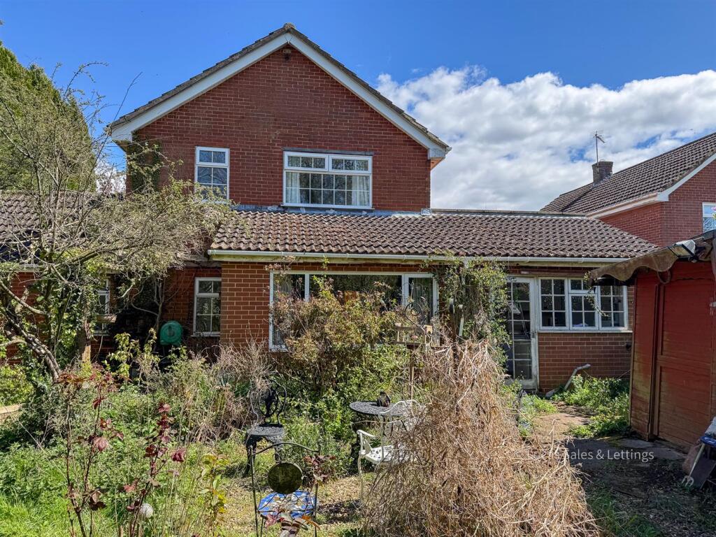 55 Hall Close Kettering-03.jpg