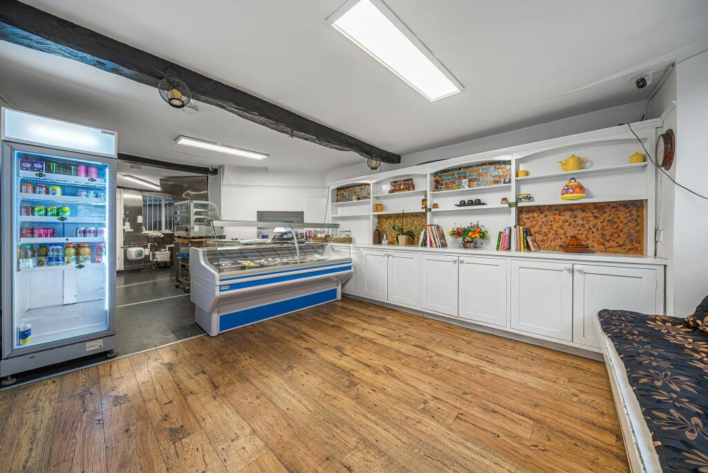 Commercial Unit 4 West Street