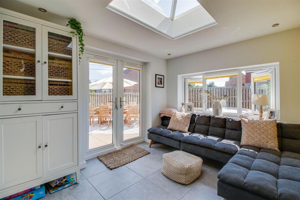SUN ROOM