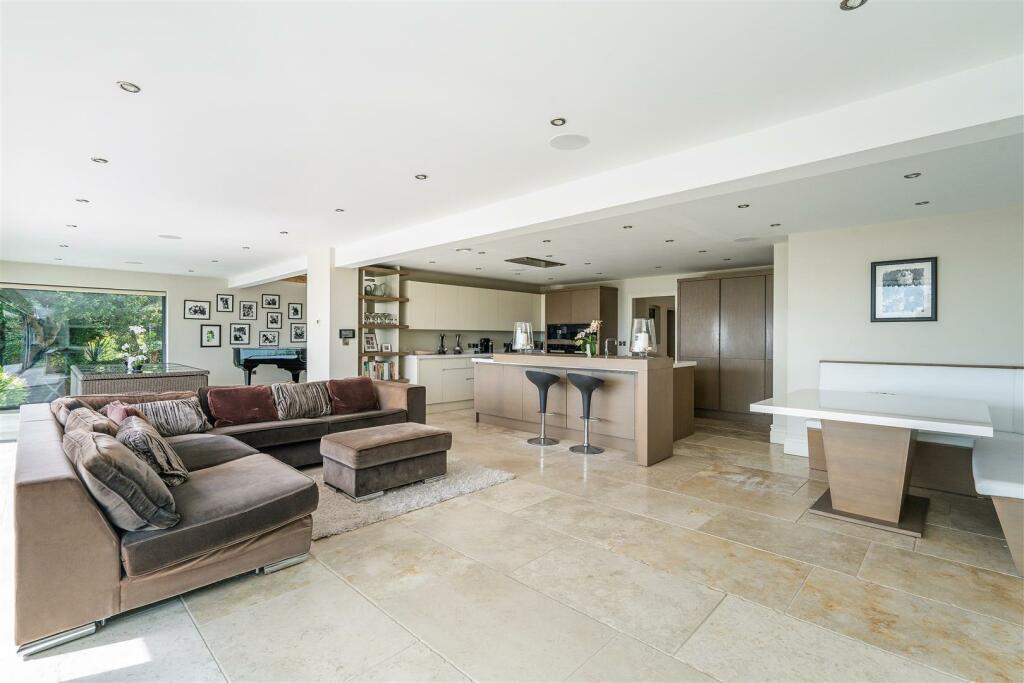 19, Roedean Crescent 320828  (47).jpg