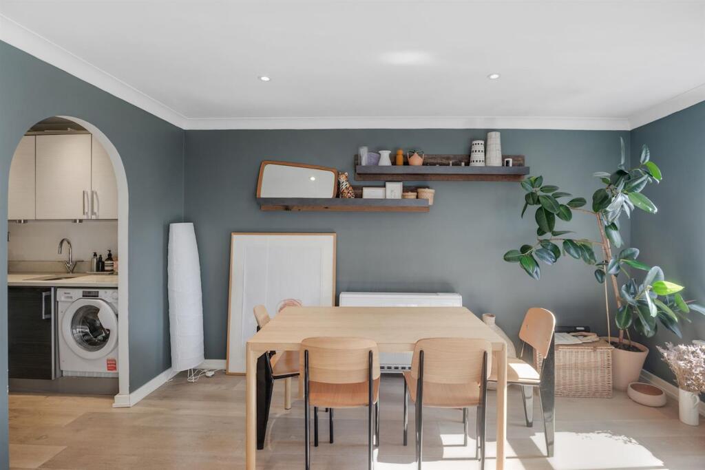 15-02d483508-HMF-JJ-Southgate Rd-15 (1)-medium.jpg