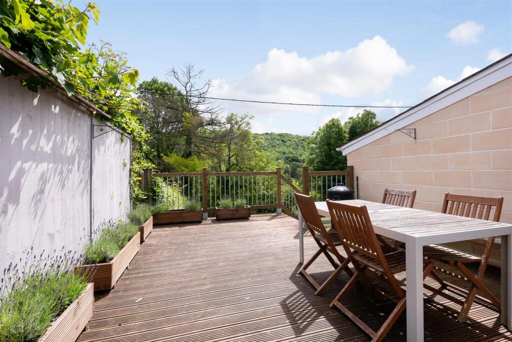 Al-Fresco Dining.jpg