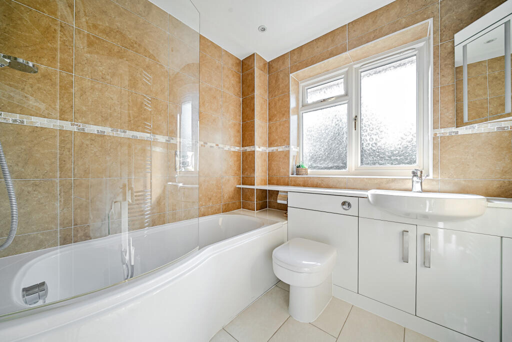 17-68222d610bfee-...