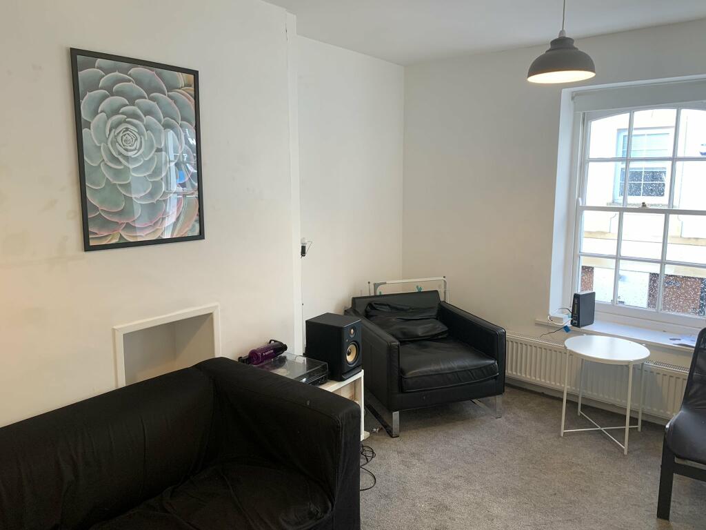 Living Room2 39PV