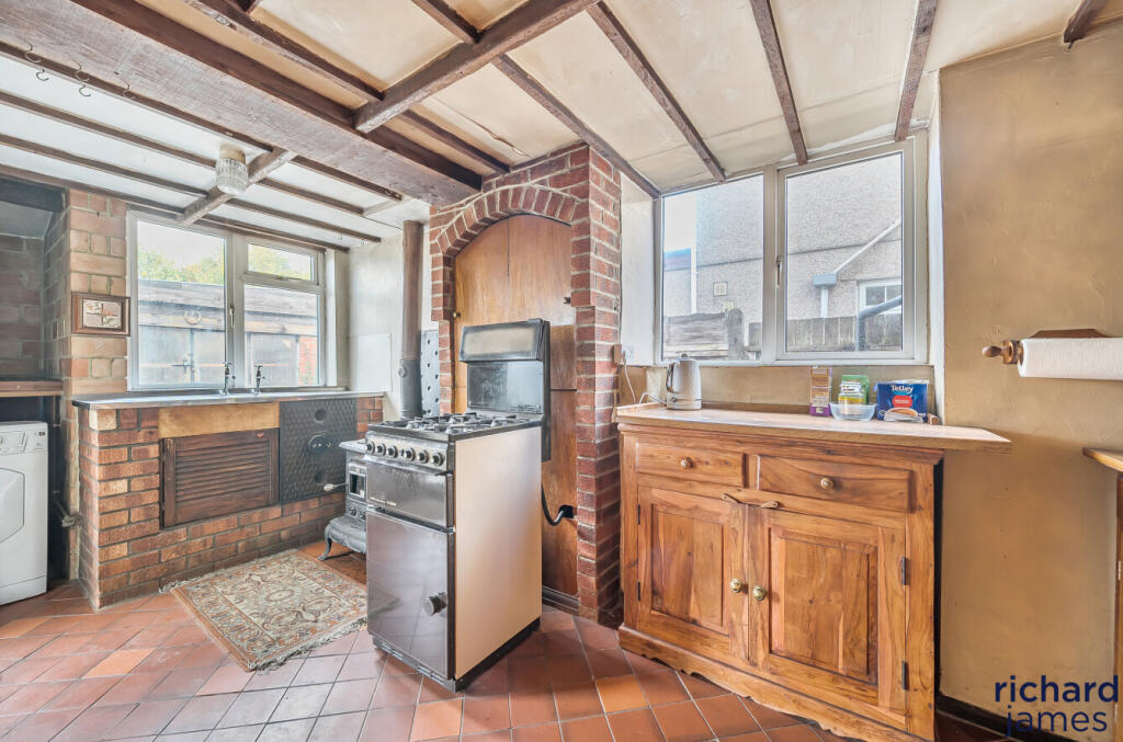 e892adc576304230a9dc1bef6143da7c