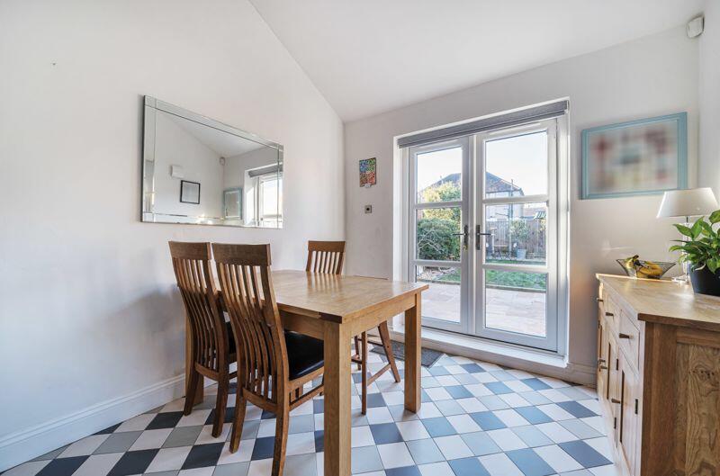 Kitchen Diner angle 3