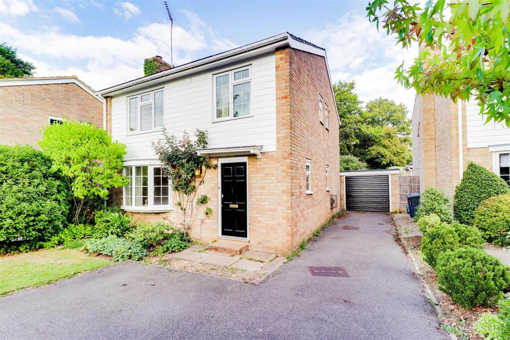 05. Front aspect 1.2.jpg