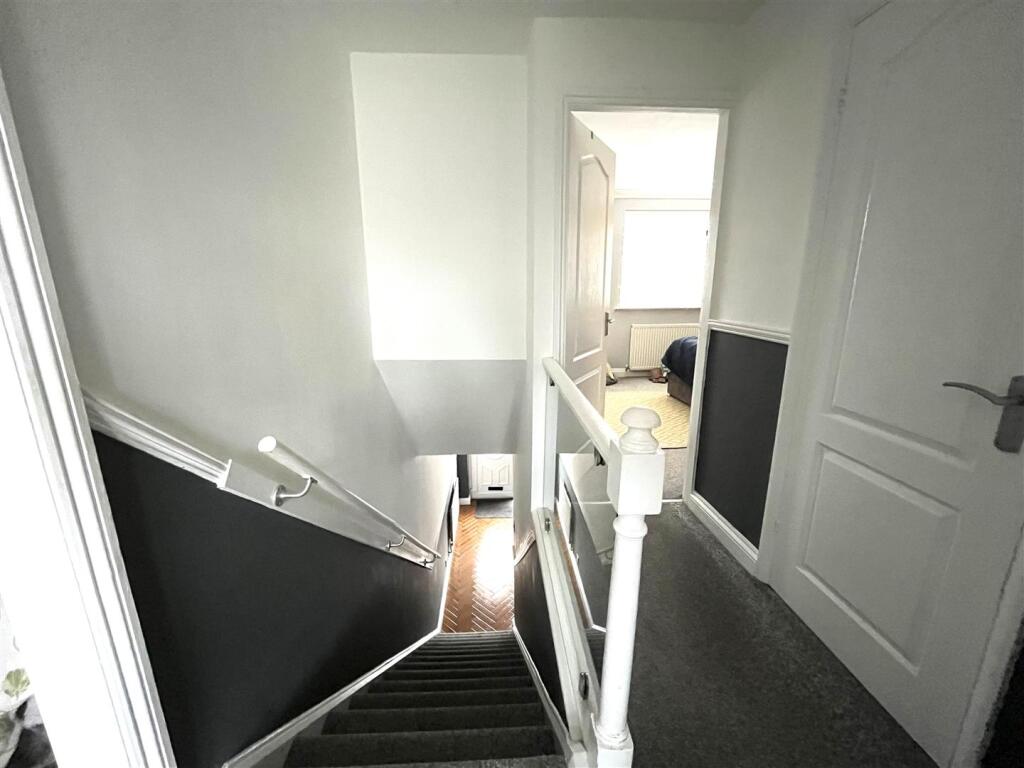 16 WATT LANDING.jpeg