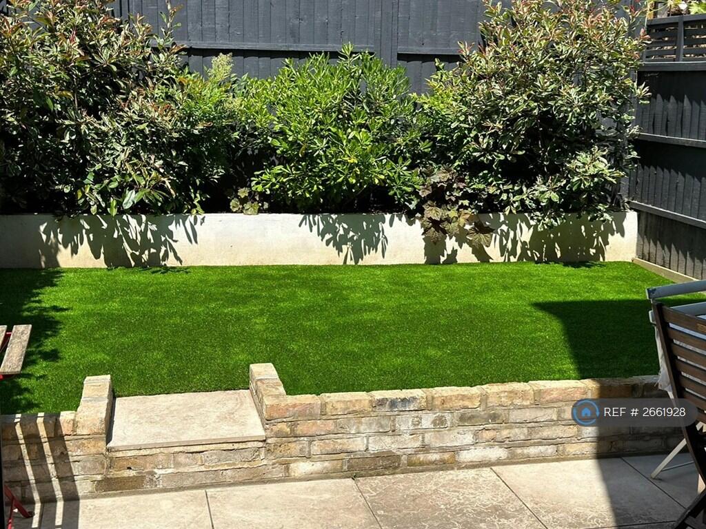 Garden (Astro Turf)