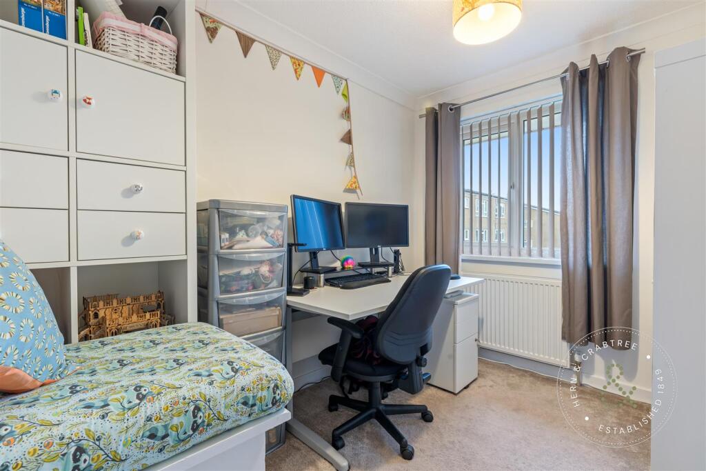 Bryn Pinwydden, Hern Crabtree (19).jpg