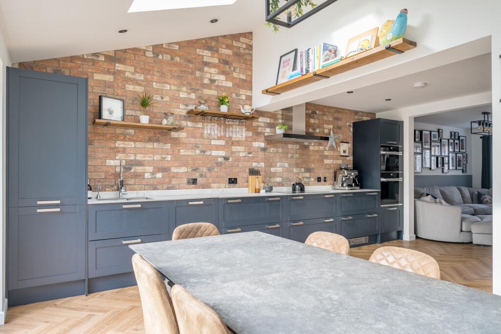 1389439-20-695d23dad44fc