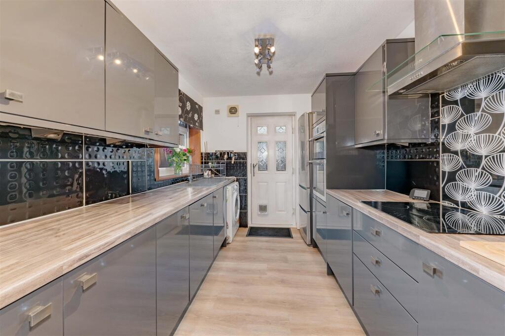 26 Loftus Road Dundee-1.JPG