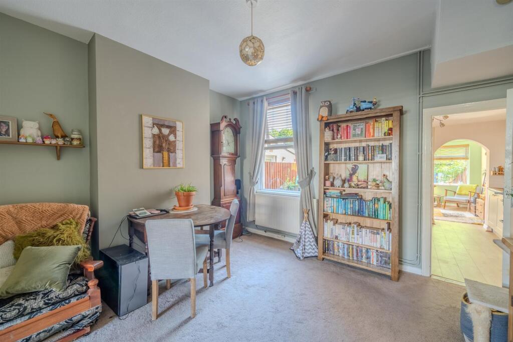 27 Belle Vue Road-15.jpg