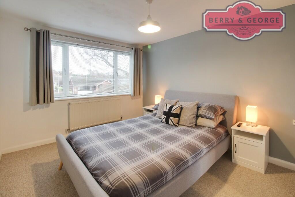 MAIN BEDROOM