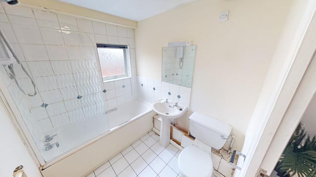 10 RVC bathroom