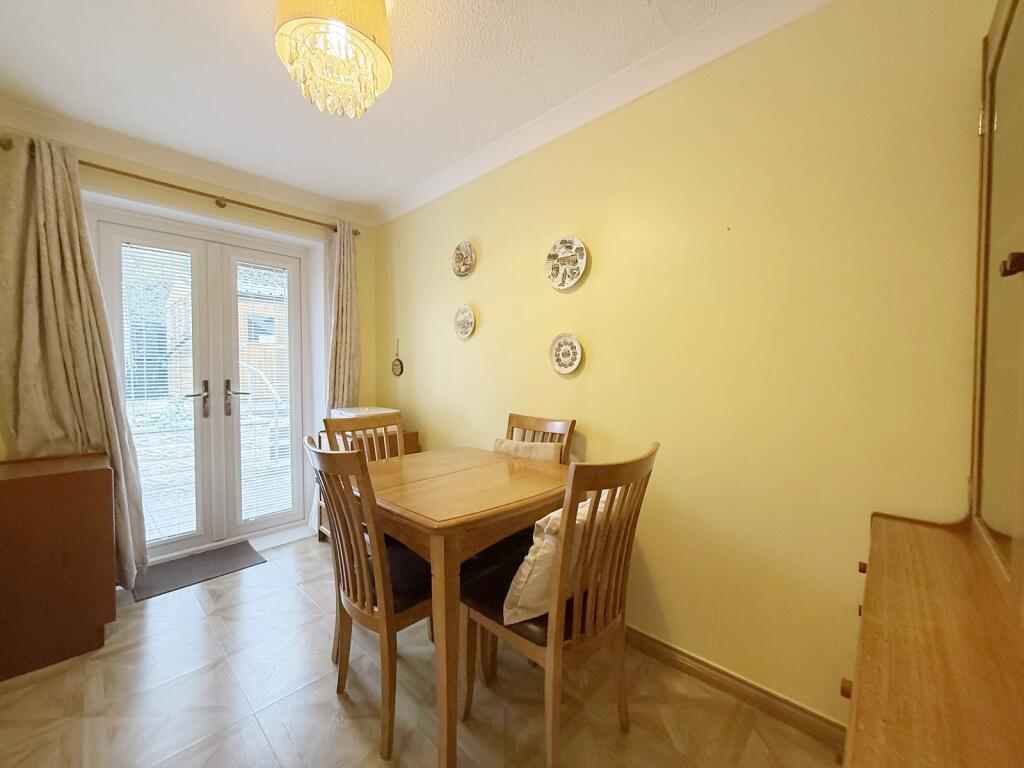 Bedroom 3/Dining Room