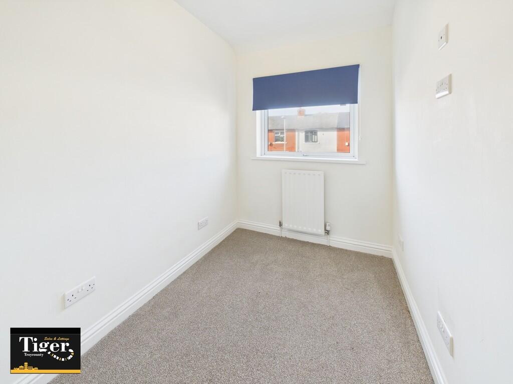 CAM02176G0-PR0506...