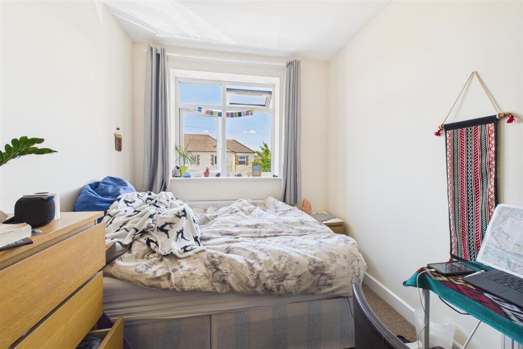 42 Frome Valley Road, Frenchay, Bristol BS16 1HE |