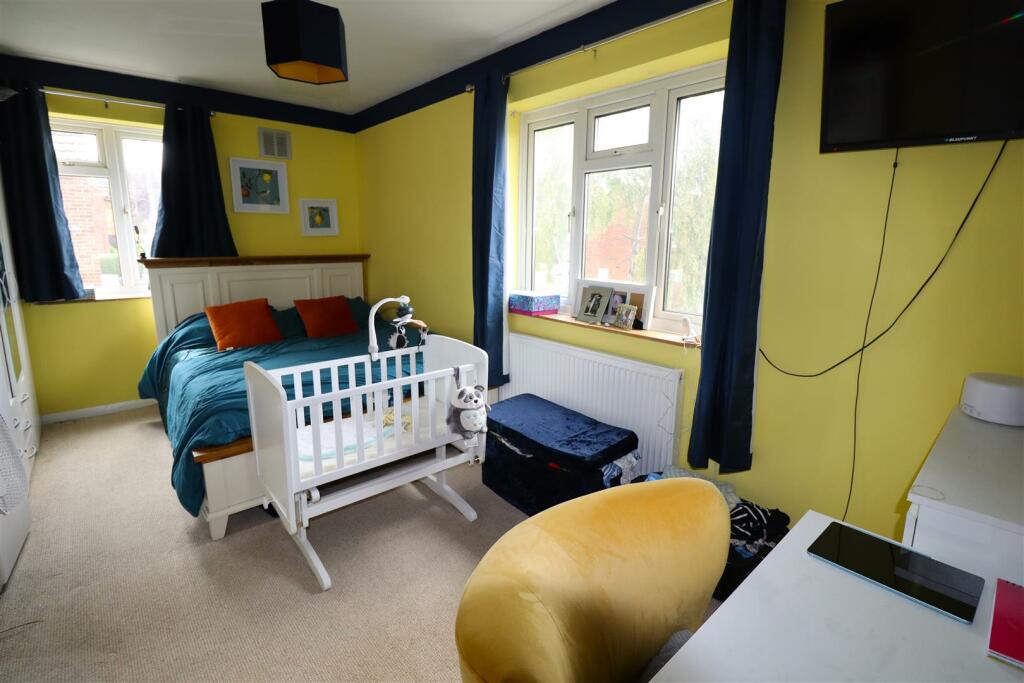 Bed 1.JPG