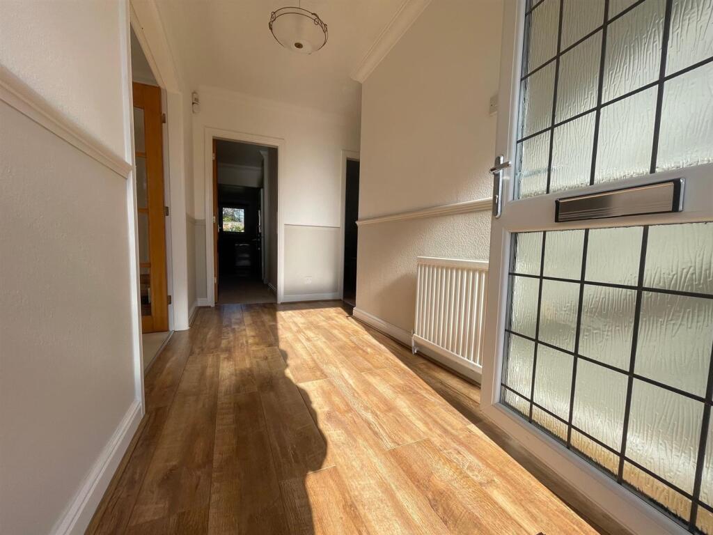 Hallway.jpg