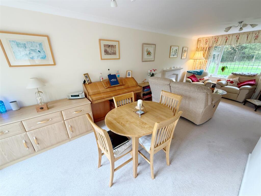 Living Dining Room