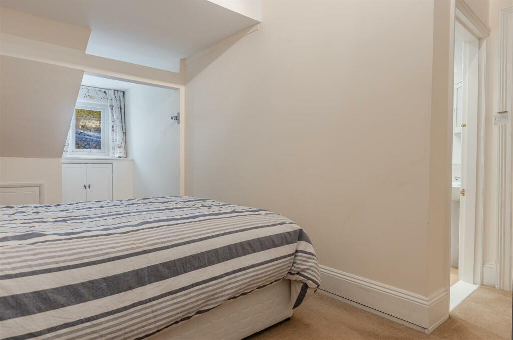 A09 - 13a Fairview Road - 230503.jpg