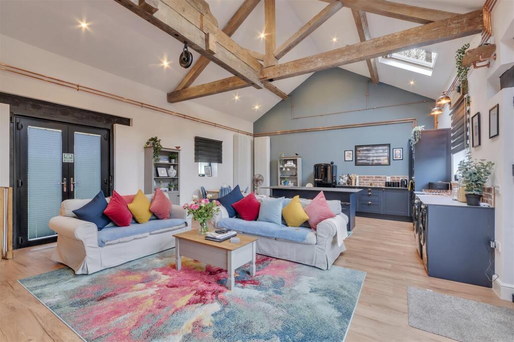 Annexe Lounge.jpg