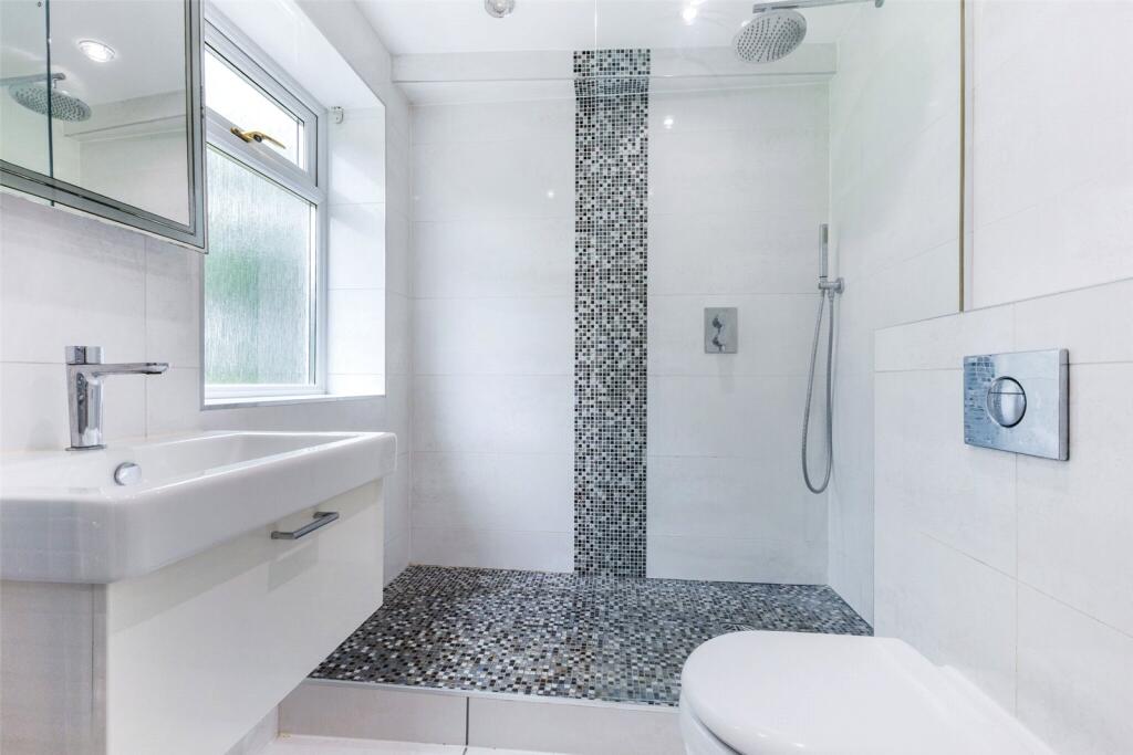 En Suite Shower Room