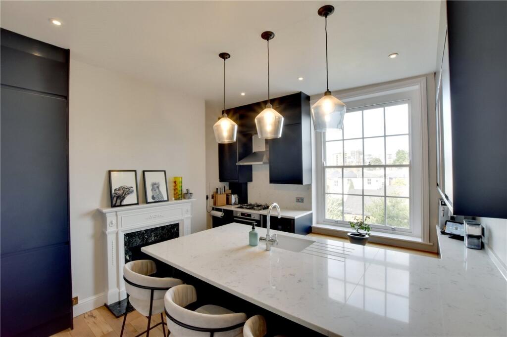 Kitchen/Breakfast Rm