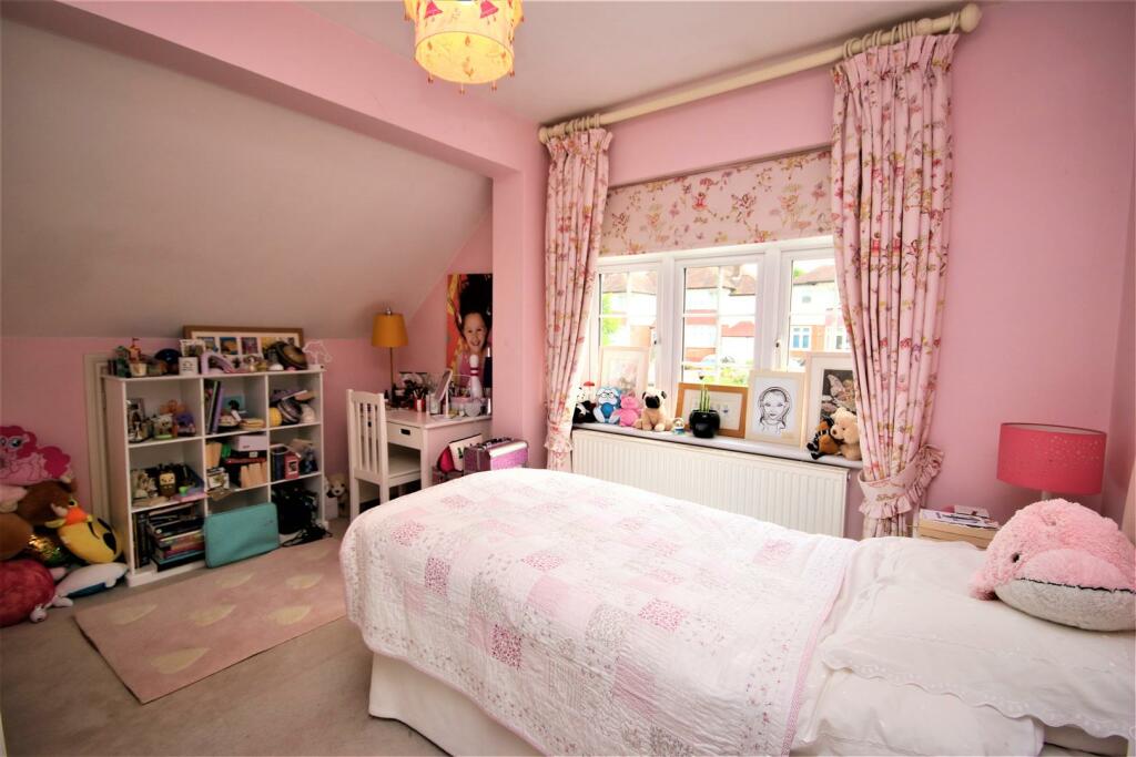 BEDROOM 3: